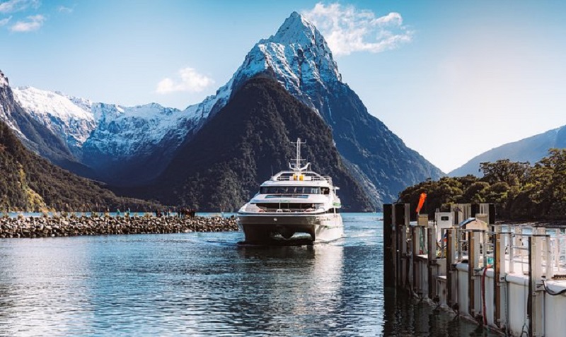 Двама моряци загинаха на борда на кораб край Варна