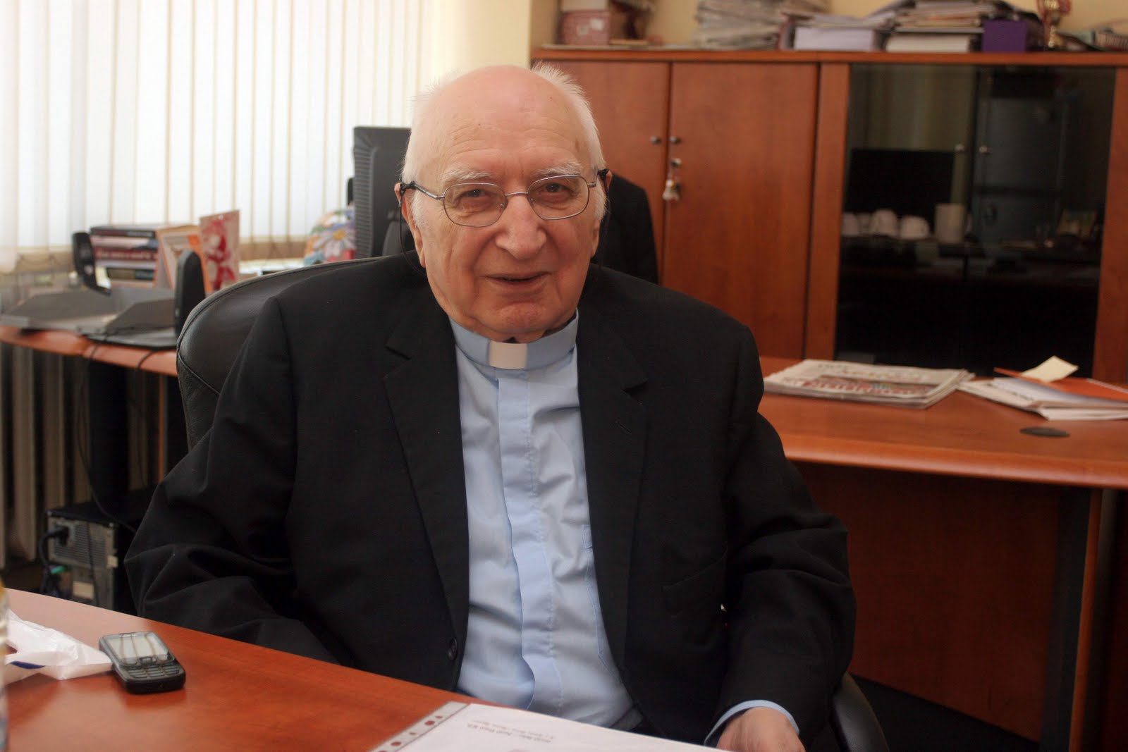 Кого разработва Шесто управление на ДС по линия на Ватикана