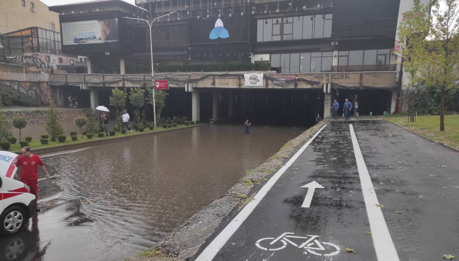 Наводнения в Скопие, свикаха кризисен щаб за справяне със ситуацията