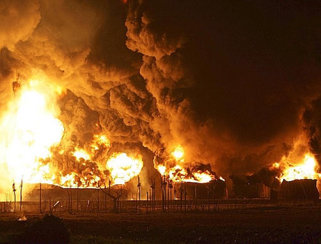 Премиерът на Чехия свързва и взрив през 2011 година в България с операцията на ГРУ