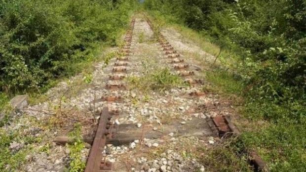 Син на архонт влачи релси за 19 милиона