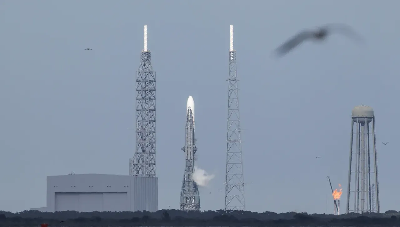 Исторически старт: Ракетата „Ню Глен“ на Безос изпрати мисия на НАСА към Марс