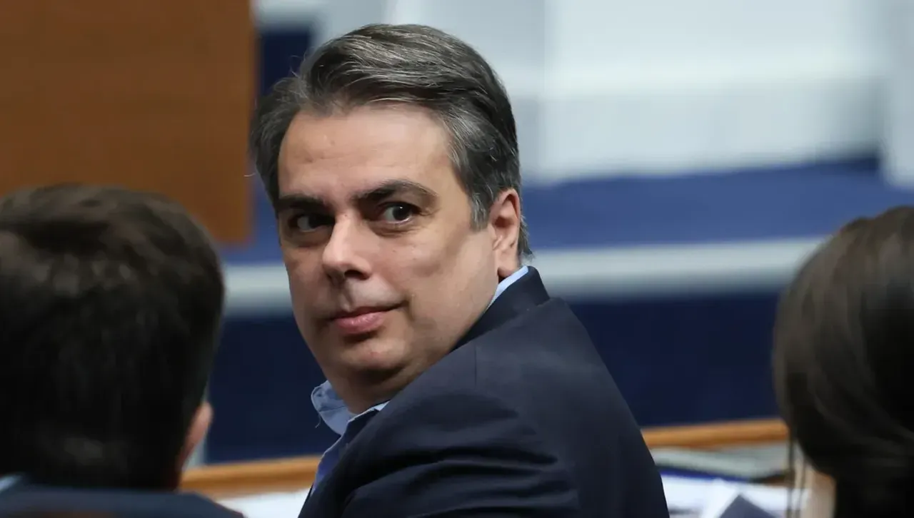 Асен Василев: Обещахме вот на недоверие към кабинета, сега го съгласуваме с МЕЧ и АПС