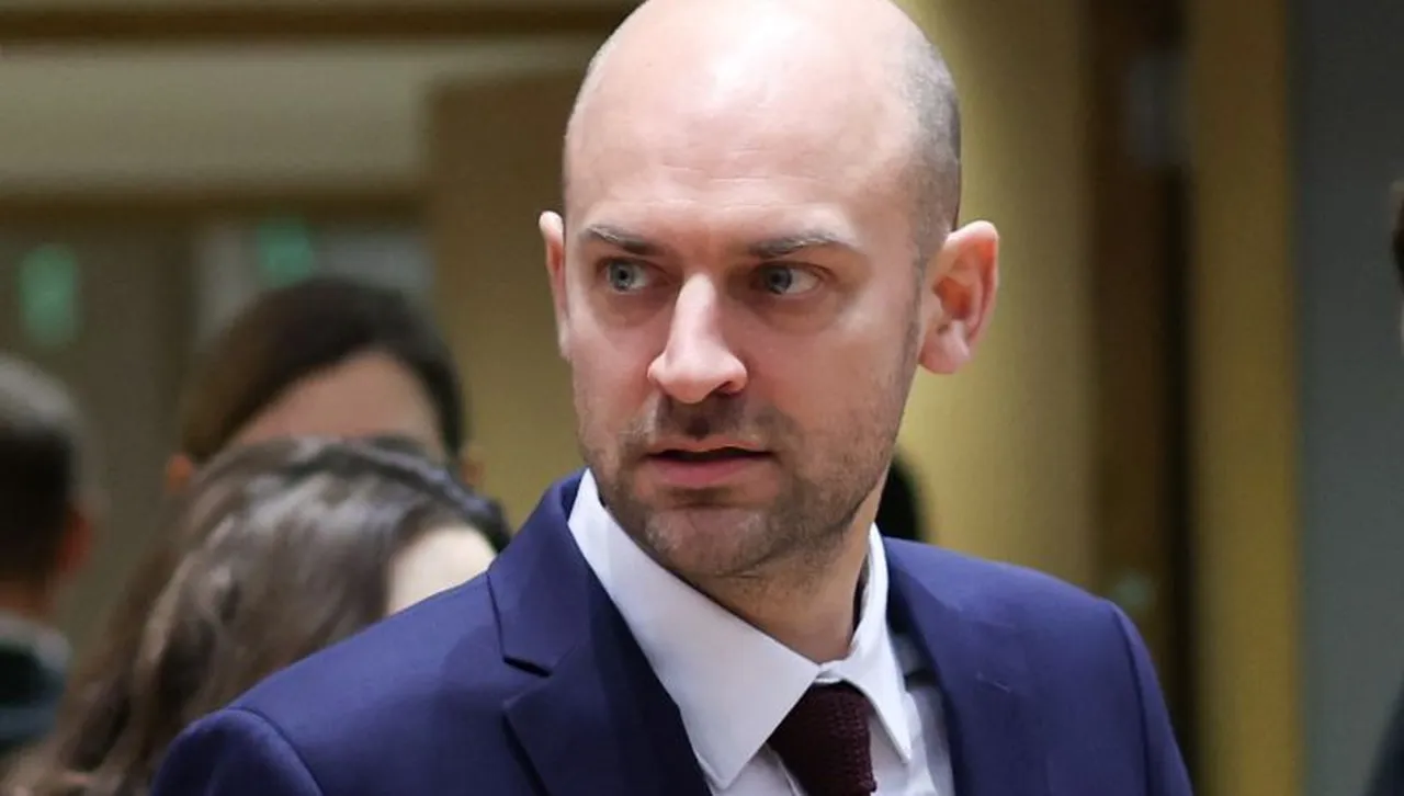 Франция предлага европейски визови ограничения за страни, отказващи да приемат върнати мигранти