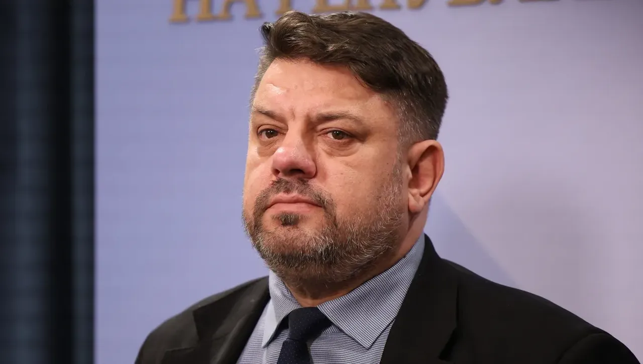 Зафиров за пороите: Безхаберие и мърлявщина няма да бъдат толерирани, може да се събарят хотели