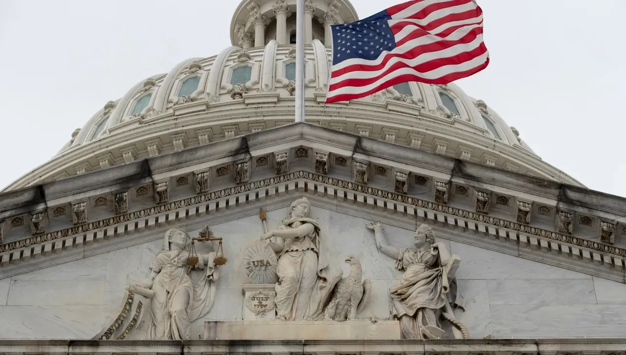 Търговският дефицит на САЩ нарастна с 14% през март до рекордно ниво