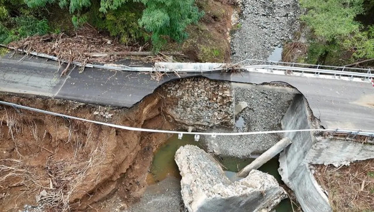 За втори път се срути мост край Царево: Ремонтиран е след наводнението през 2023 г. 