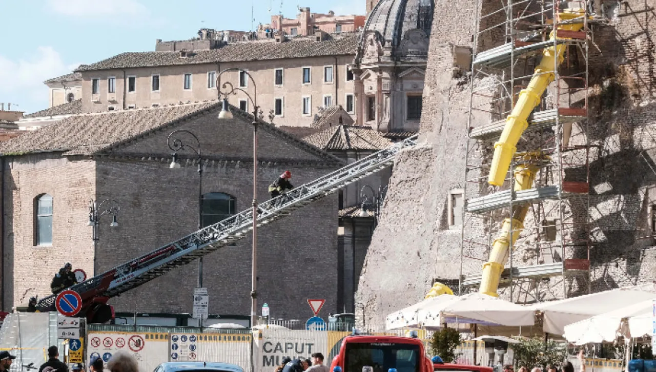 Удар в сърцето на Рим: Срути се част от средновековна кула, има тежко ранен