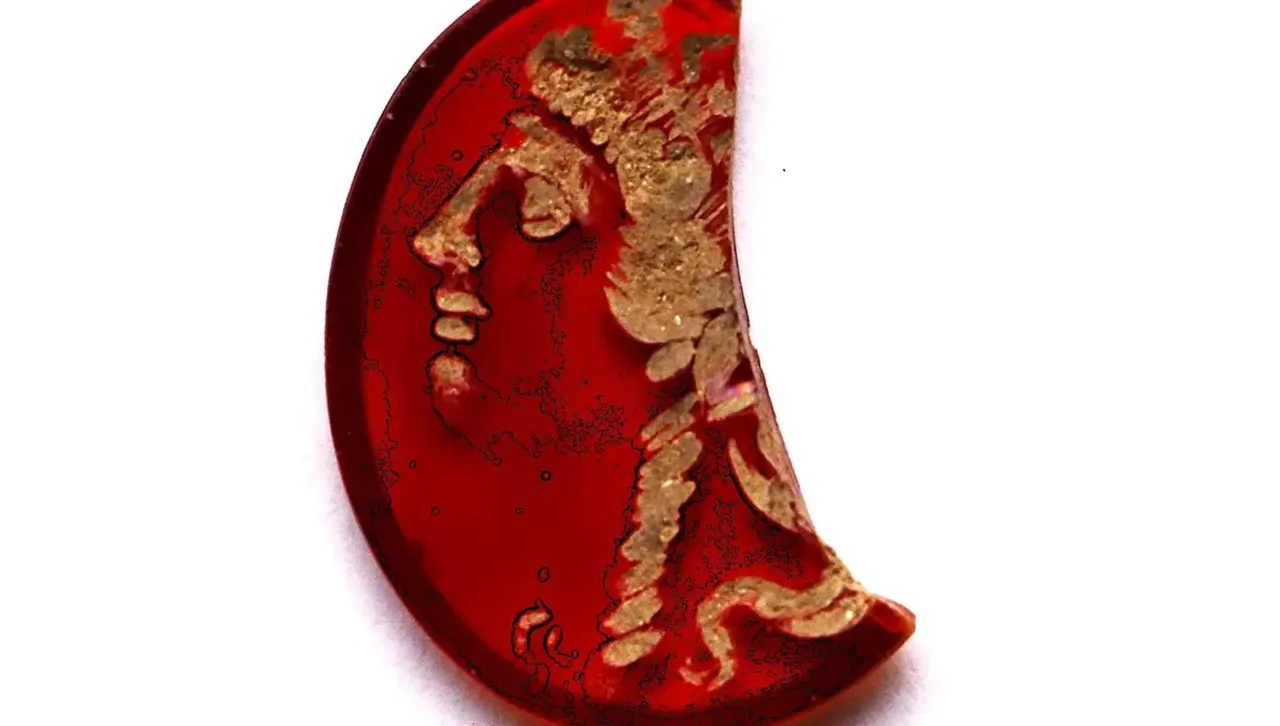 Откриха великолепна гравюра на бог Дионис в Хераклея Синтика 