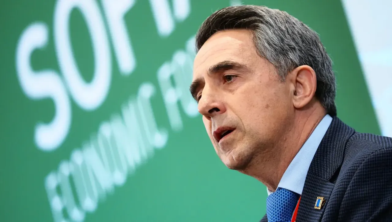 Америка днес не може да ни учи на демокрация Тя