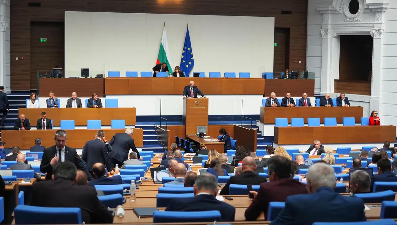 Приеха светкавично спешни промени, които разширяват правомощията на специалния търговски управител на държавата в „Лукойл“.