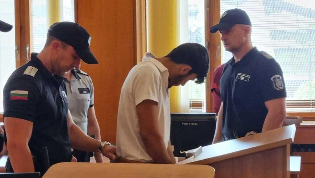 Държавното обвинение: Най-тежка присъда за сириеца, прегазил двама полицаи с автобус 