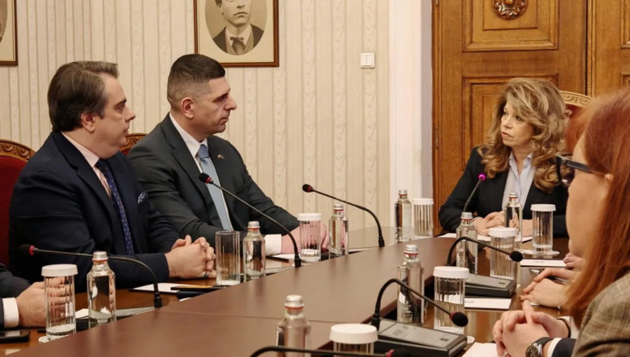 От коалицията отправиха призив към държавния глава да внимава за