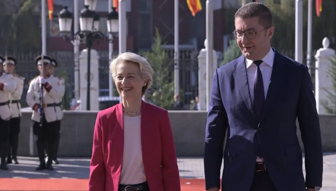  Фон дер Лайен в Скопие:  Топката е във вашето поле - българите в Конституцията