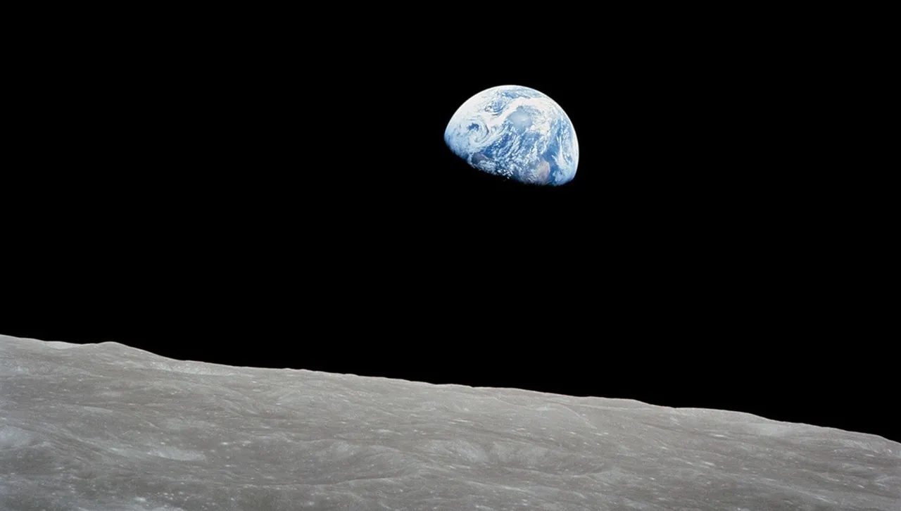 NASA планира база на Луната - вместо орбитална станция