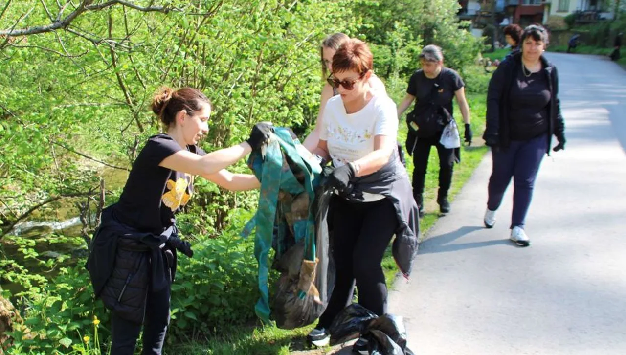 Община Тетевен проведе традиционната кампания за пролетно почистване 