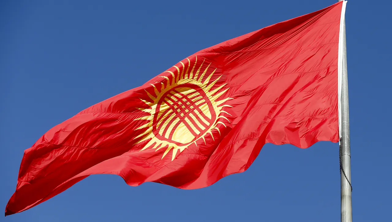 Киргизстан демонтира най-високата статуя на Ленин в Централна Азия 