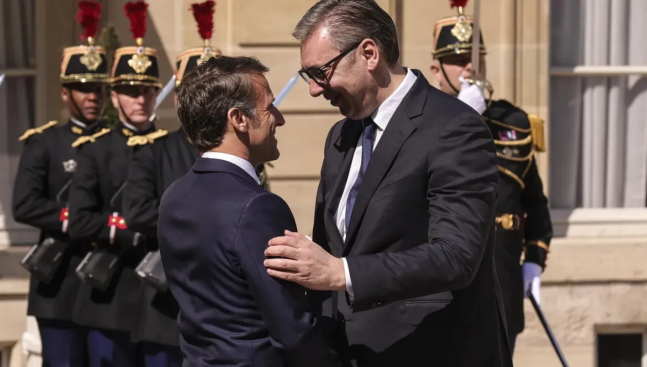  Курие де Балкан:  Посещението на Вучич в Париж e  срам на Франция и Европа