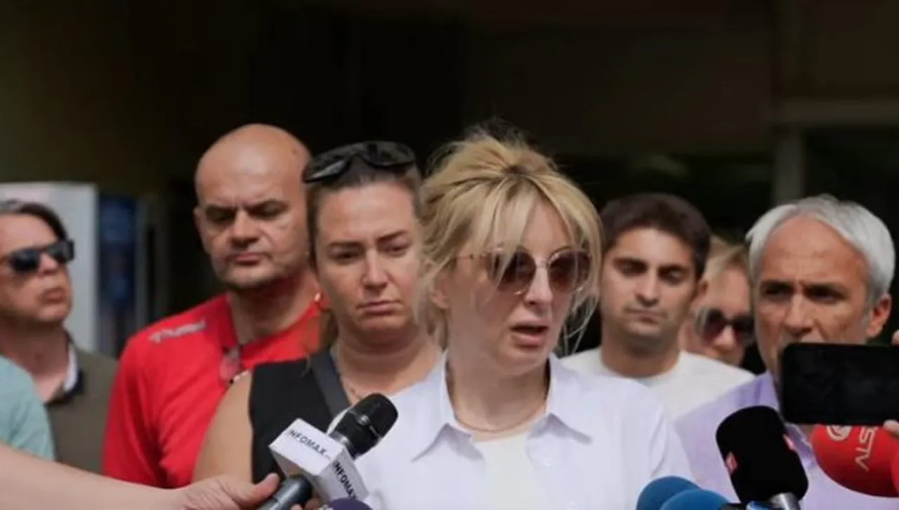 Франция осъди нападението срещу кметицата на Скопие, която е български гражданин