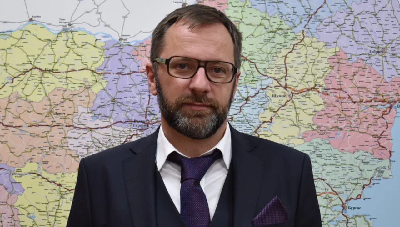 Бивш шеф на АПИ отговори на критиките на премиера за дълговете на агенцията