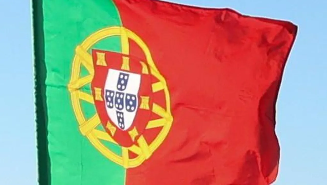 Крайнодесният Андре Вентура кандидатът на социалистите Антонио Жозе Сегуро и