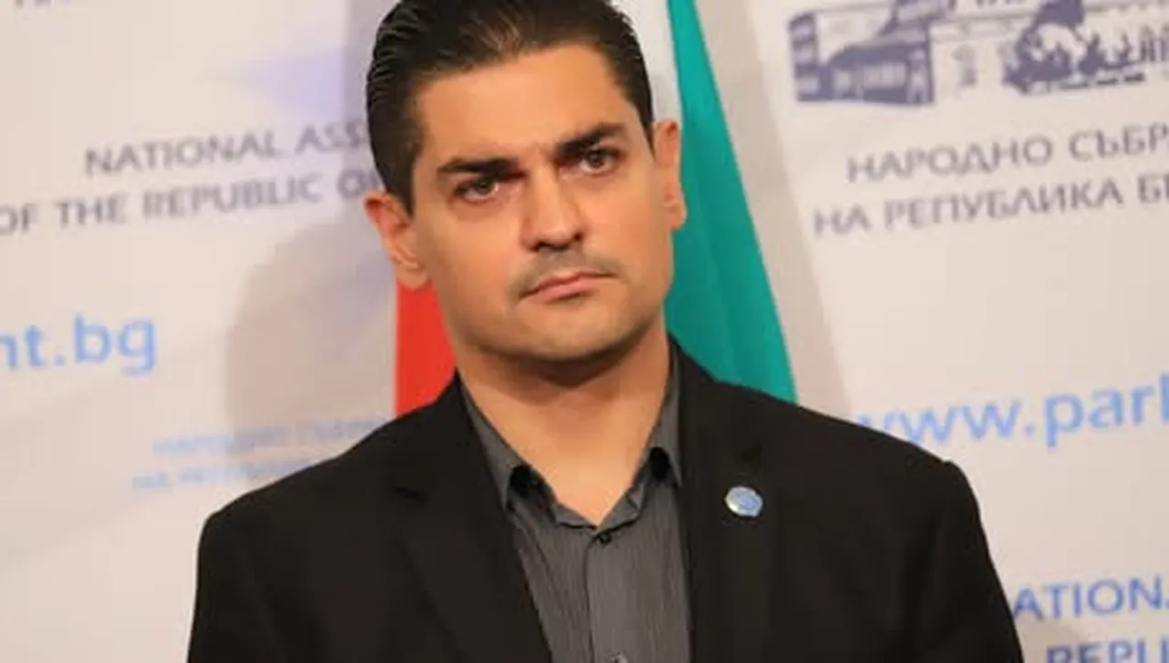 Василев претендира за авторство на МЕЧ в предложението за одържавяване на „Лукойл“