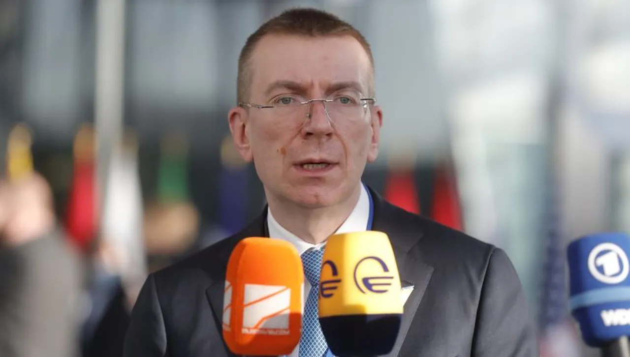 Президентът на Латвия иска да се ускори изграждането на отбранителни съоръжения по границите с Русия и Беларус