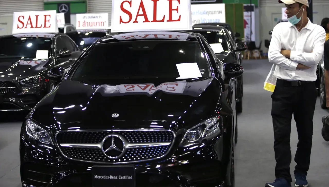  Mercedes-Benz губи милиарди заради срив на продажбите в Китай и митата на Тръмп