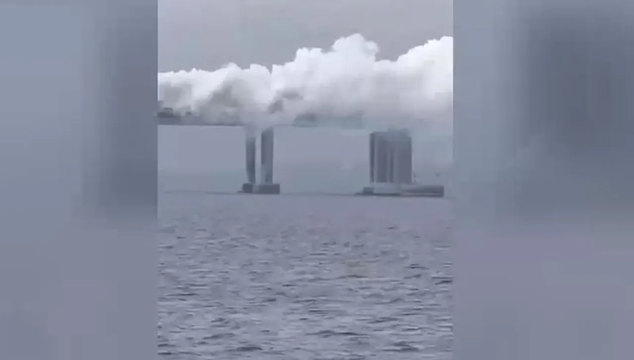 Морски дронове отново атакуват Кримския мост - втората подобна операция за днес