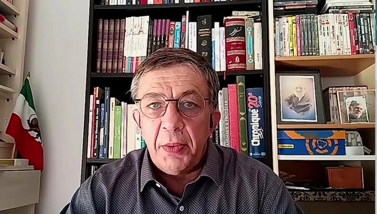 Племенникът на аятолах Хаменей: Мечтая вуйчо ми да изчезне от историята