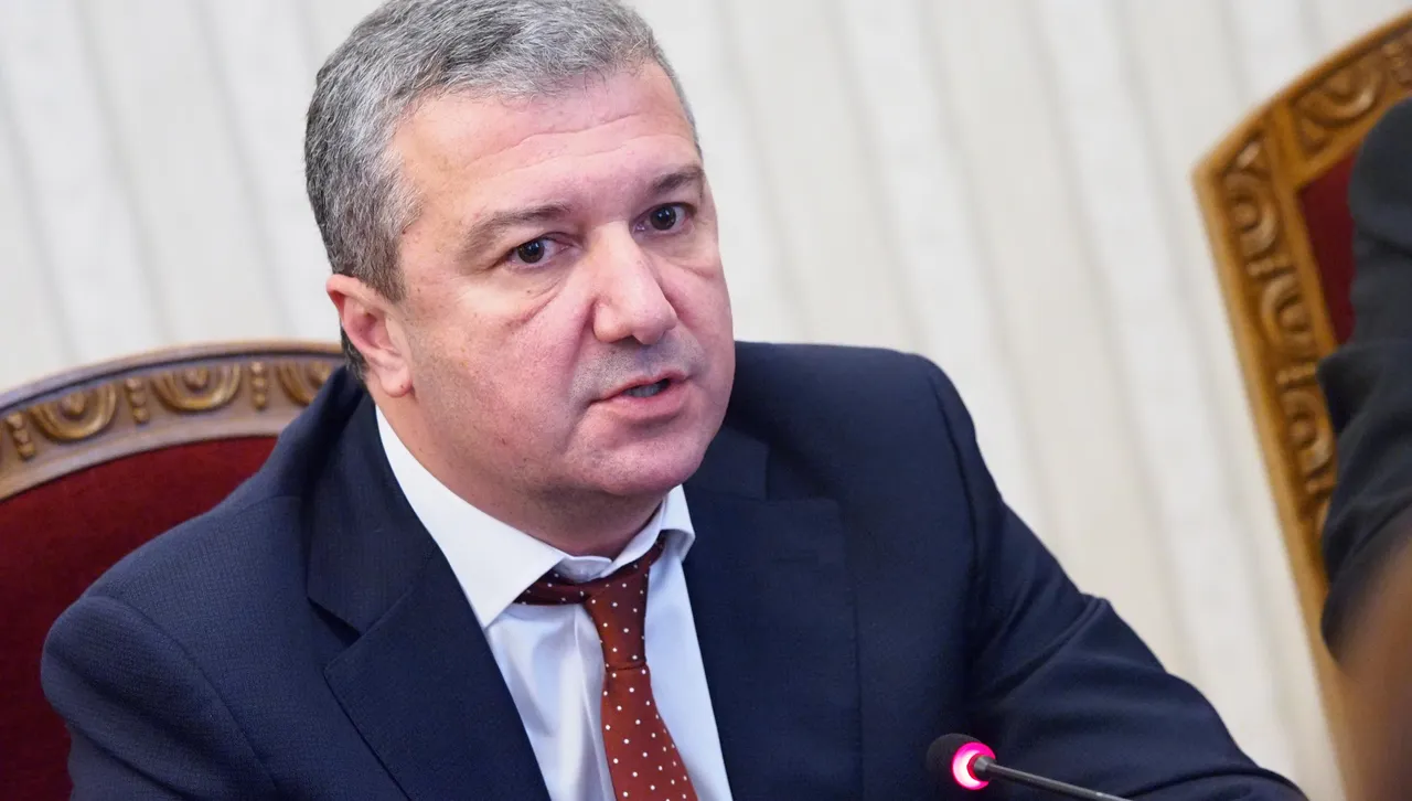 Засега никой не знае какво ще бъде партията на Радев