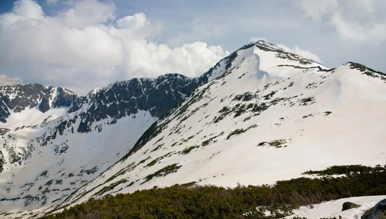 Днес ще е предимно слънчево, температурите ще достигнат 2° - 7°