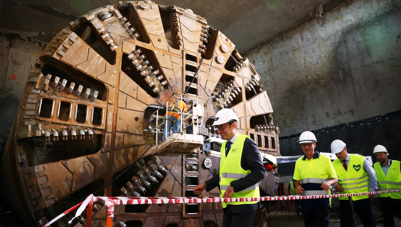 Над 1/3 от метролинията през ул. "Шипка" и кв. „Слатина” вече е построена