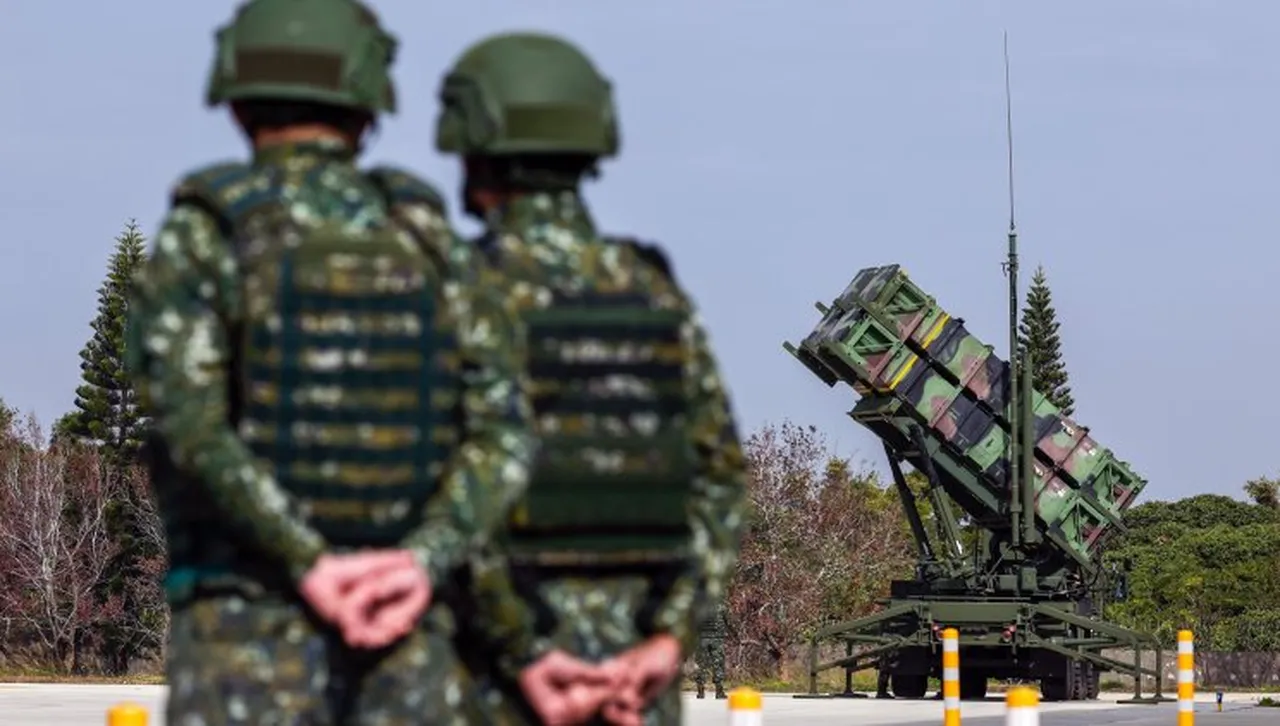 Тревога в Тайван: Китай засилва военната си активност, застрашава полети и корабоплаване