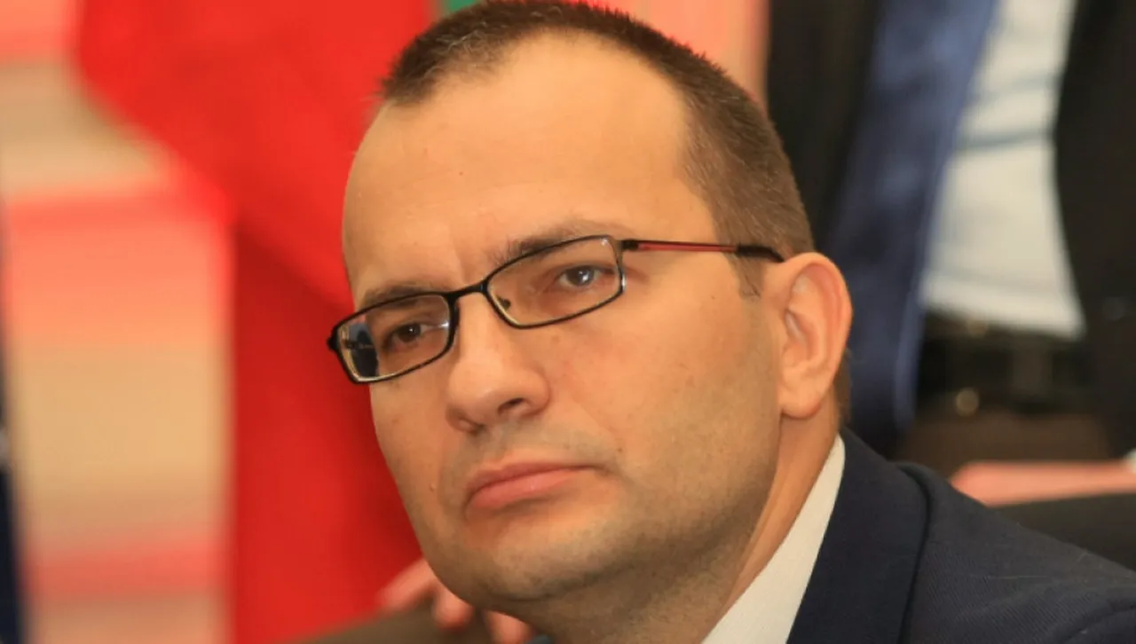 Няма да участваме в служебен кабинет с третия мандат защото