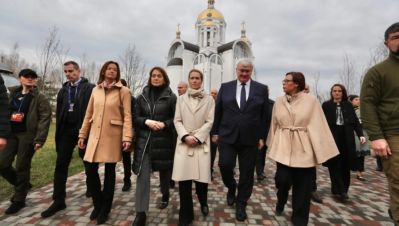 Калас пристигна в Киев за годишнината от клането в Буча