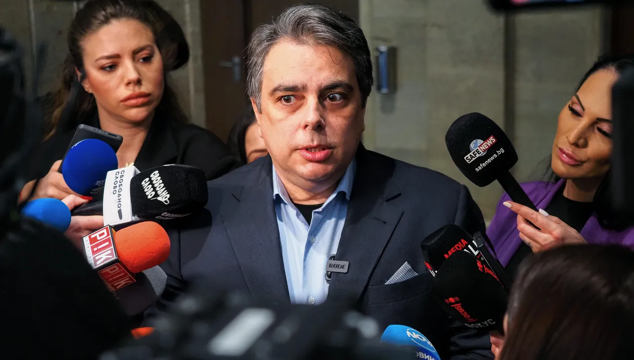 Калина Андролова: Асен Василев сътвори голям цирк, истинско представление