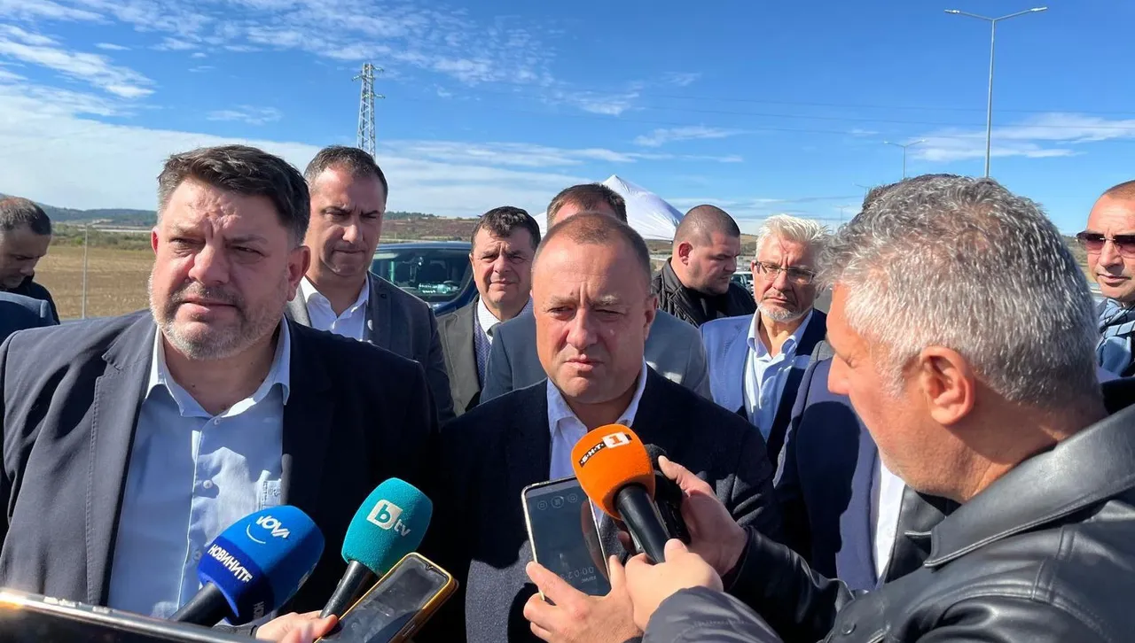 Трима министри откриха нова 10-километрова отсечка от магистрала "Хемус"