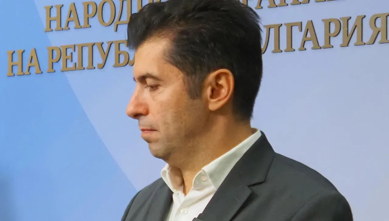 Защитата на Кирил Петков поиска отвод на съдебния състав по делото за ареста на Борисов