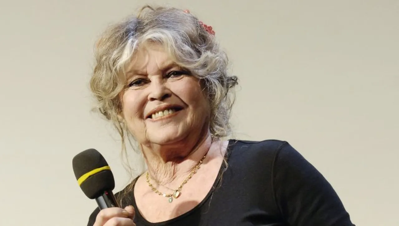 Франция се сбогува днес с Бриджит Бардо