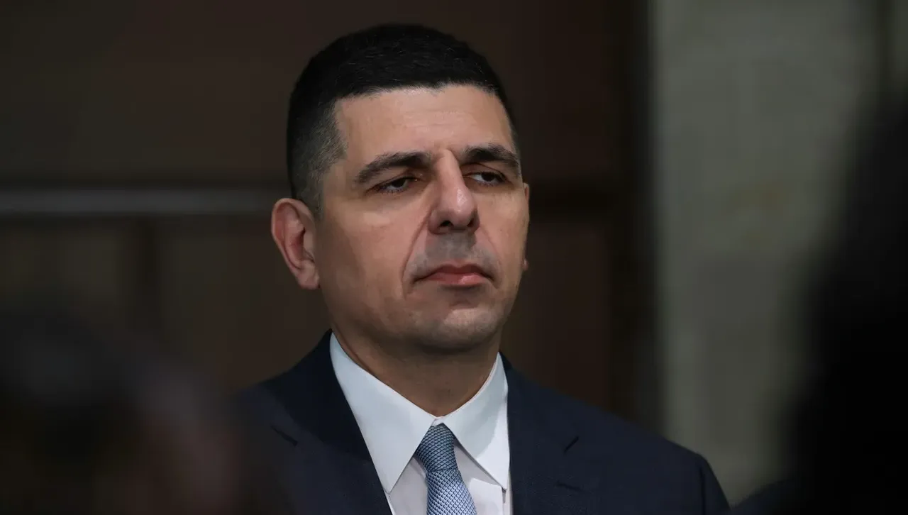 Мирчев: Попитахме хората - на колко от вас ви увеличиха заплатите с 68%, както в МВР?