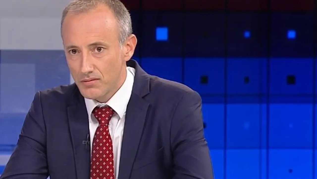 Министър Вълчев: Преподавателите по "Добродетели и религии" няма да бъдат свещеници