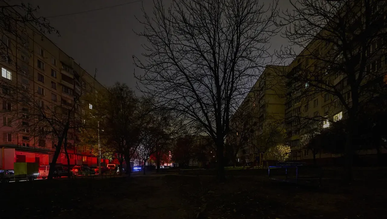 Русия възобнови енергийните атаки: В 162 населени места на Украйна спря тока