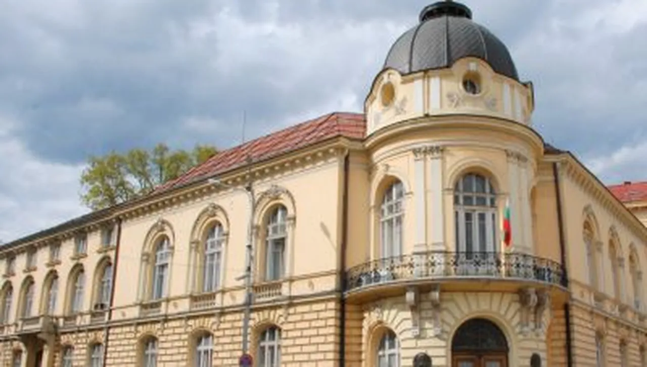   Българските учени – в униформата на съветски автореферат