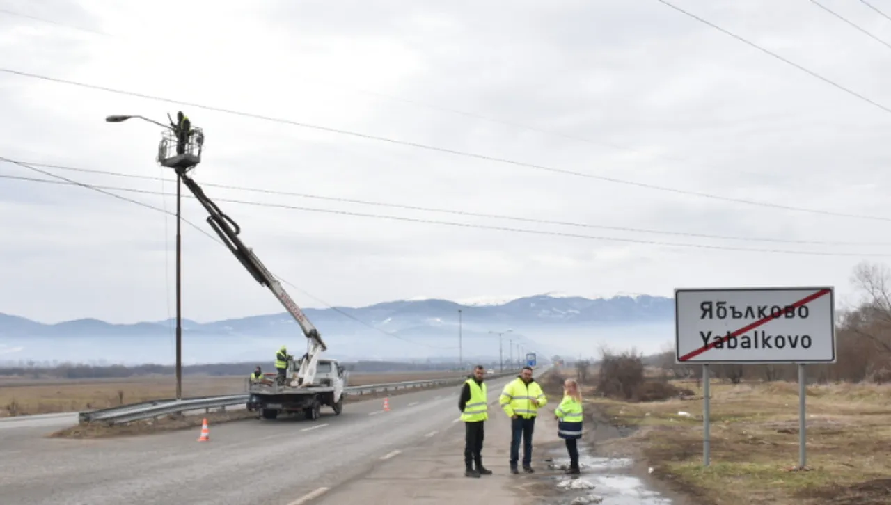 Протестират на пътя Кюстендил - Ябълково, където при ПТП с коне загина 18-годишна