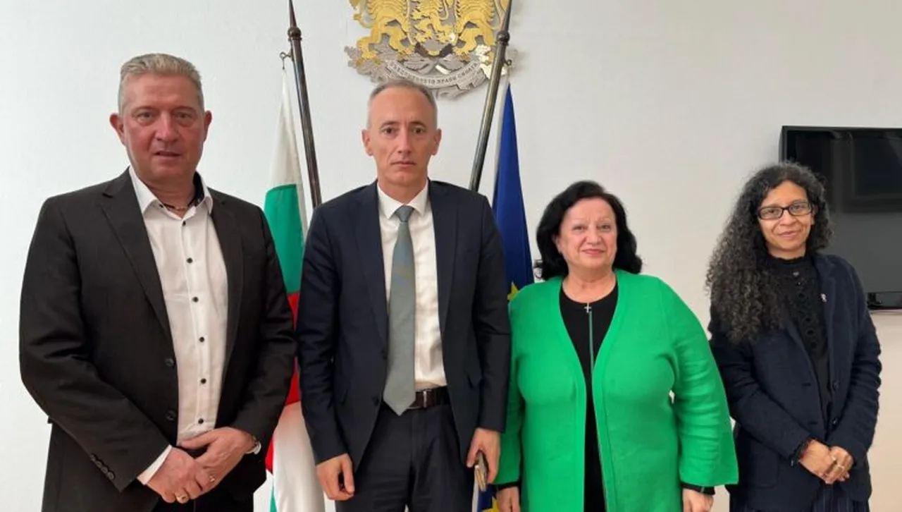 Най-ниската заплата за асистент в университет вече ще е 2780 лева 