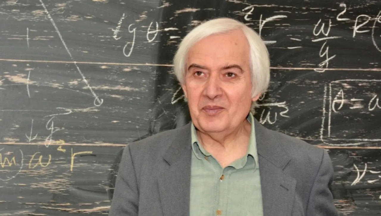 Физикът Теодосий Теодосиев: Изкуственият интелект води до обездвижването на мисълта, омаломощава мозъка