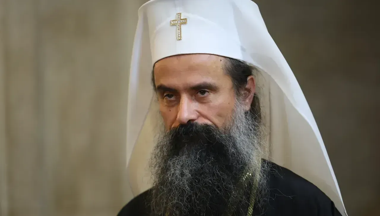 Видин отряза Даниил за почетен гражданин, шамар и за Пахомий, който го предложил