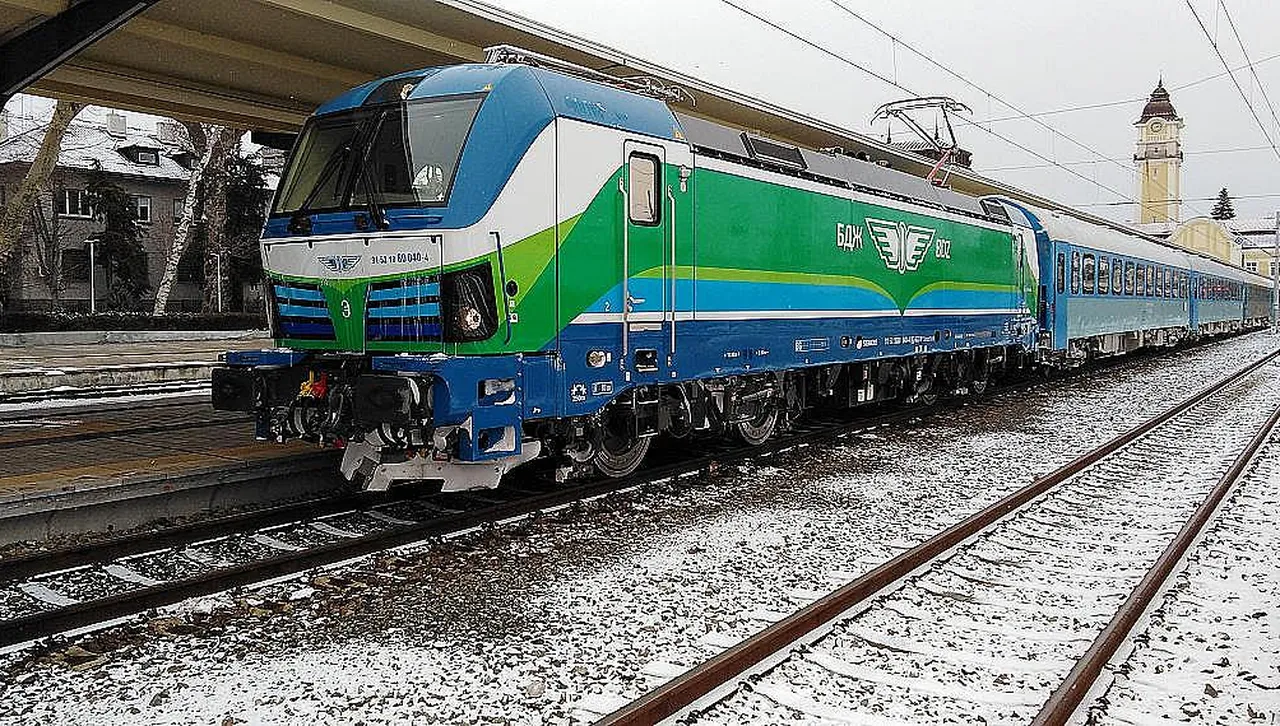 БДЖ съветва пътуващите да закупят билетите си онлайн и възможно