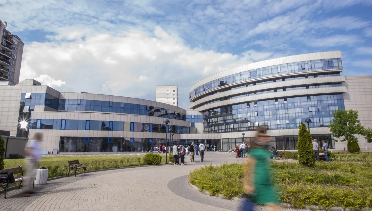 Прокуратурата образува производство, след като мъж прегази куче - твърди, че е случайно